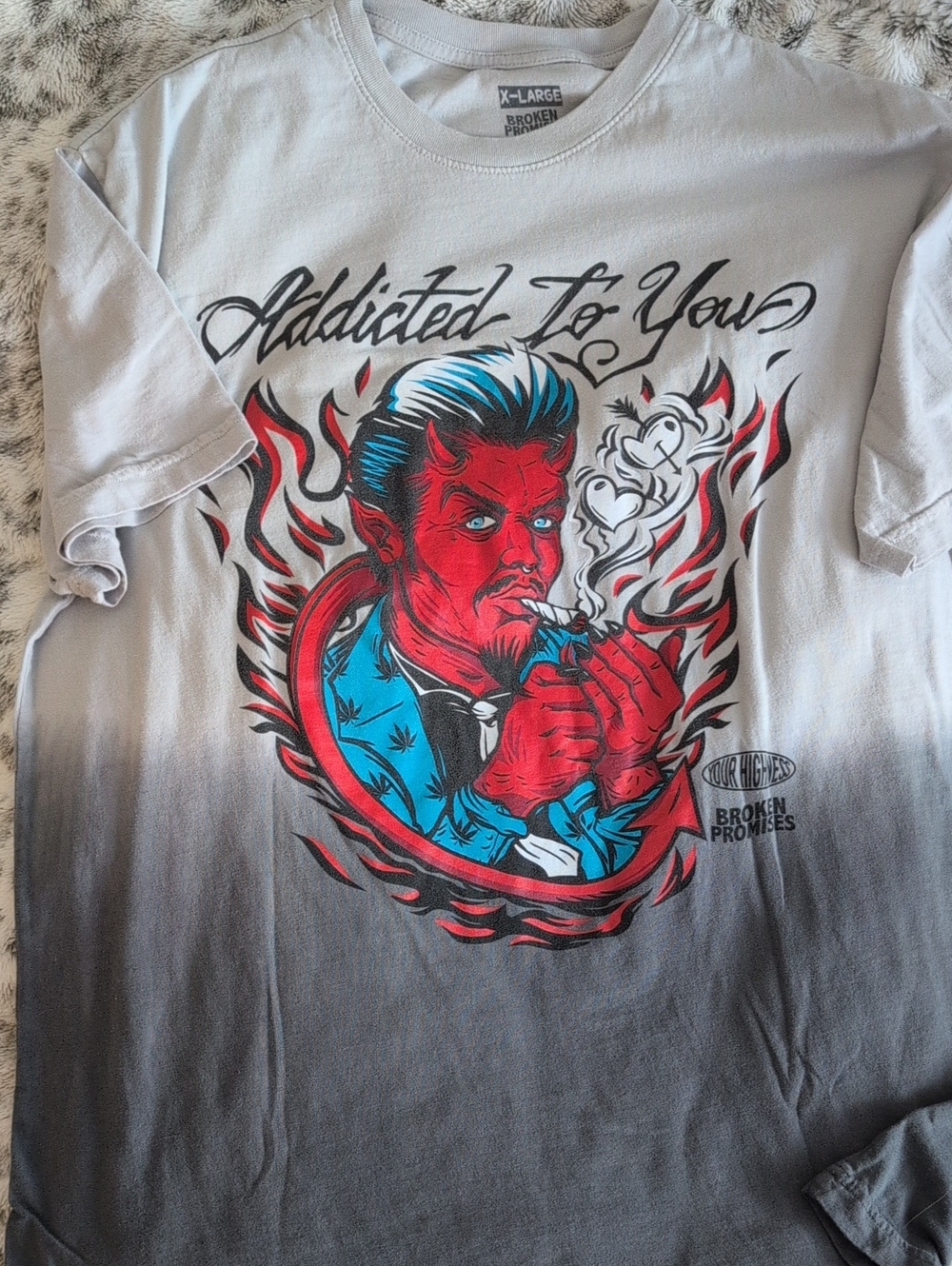 Broken Promises 'Addicted to You' Graphic Tee - Light Gray & Red